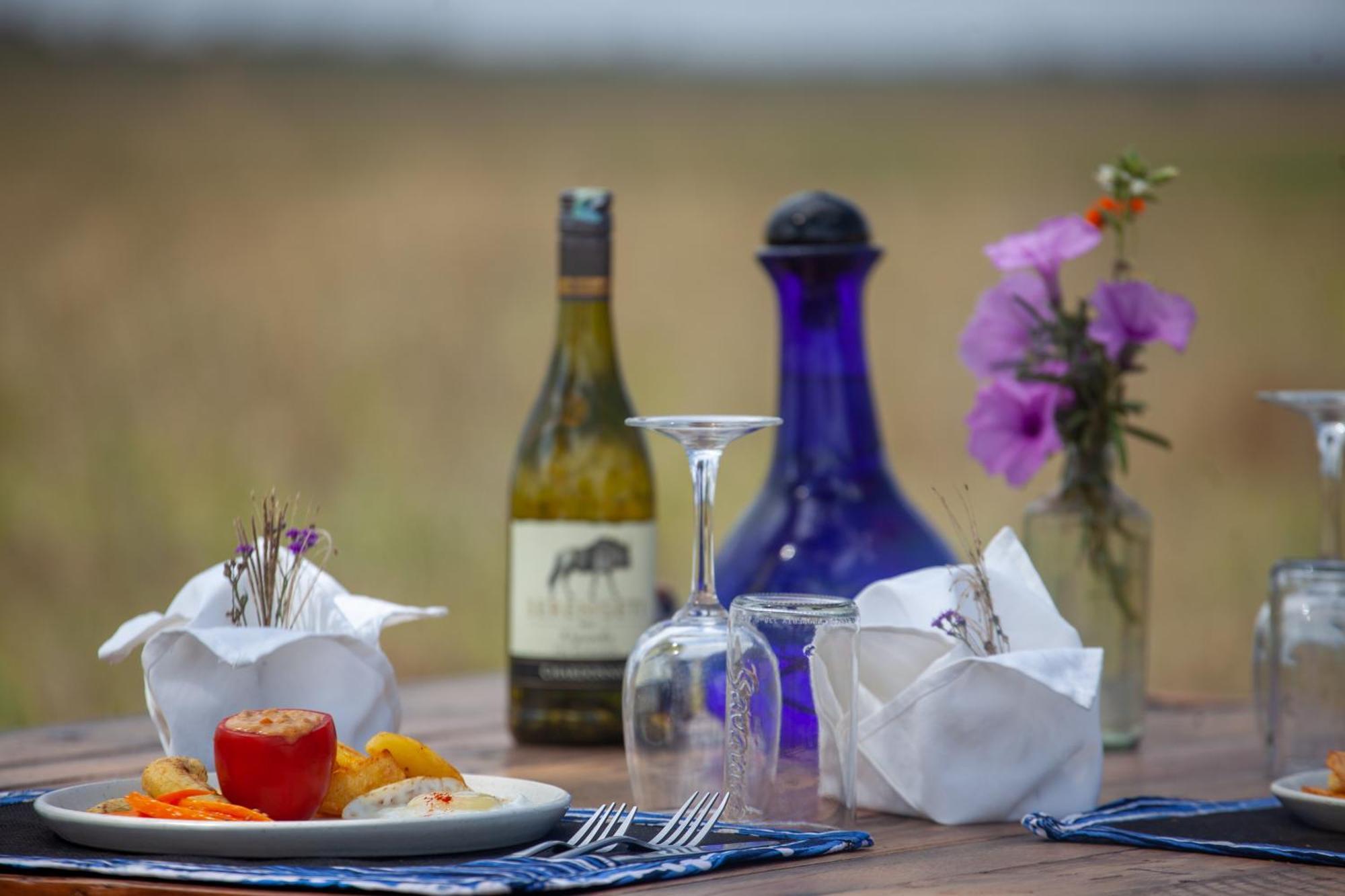 Mawe Tented Camp Serengeti Buitenkant foto